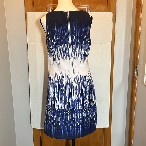 Vince Camuto Abstract Ombré Sheath Dress - Picture 3 of 13